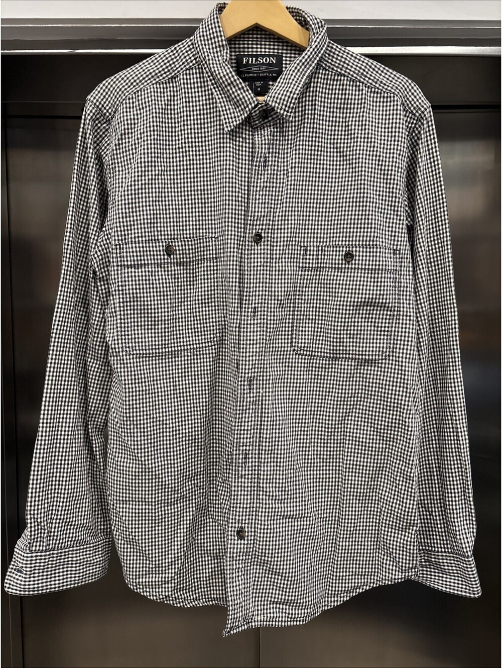 Filson Men’s Shirt Sz M Plaid Long Sleeve Button Up